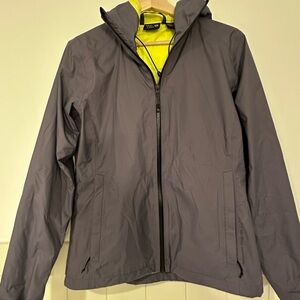 Mountain Hardwear plum and Yellow Jacket‎ size S